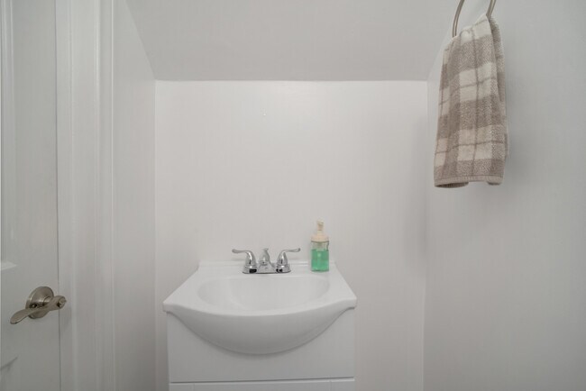 Foto del edificio - 14319 Addison St