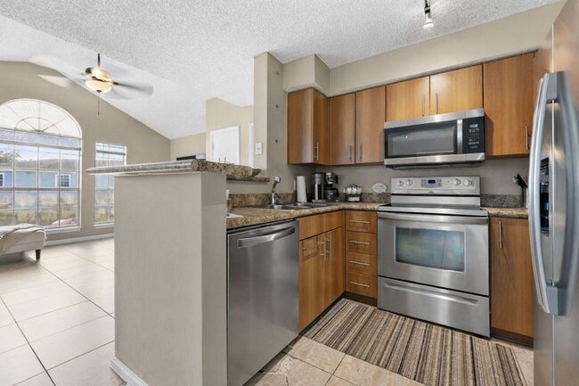 Building Photo - 1365 Crystal Way