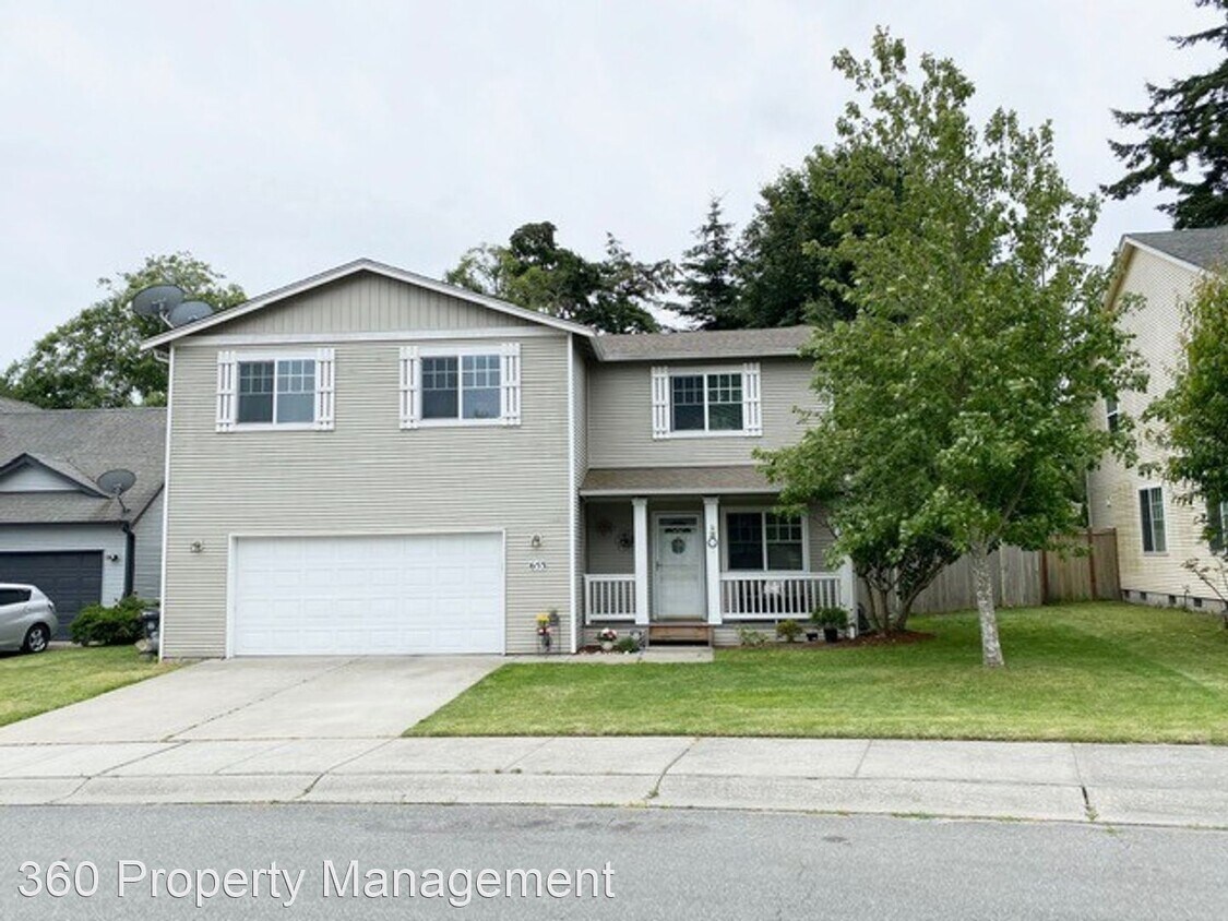 Primary Photo - 4 br, 2.5 bath House - 653 SW 1st Ave