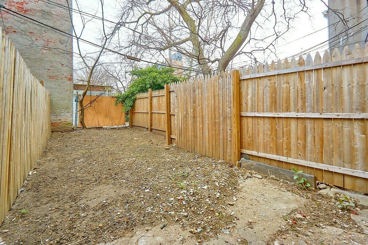 Primary Photo - 150 Patchen Avenue