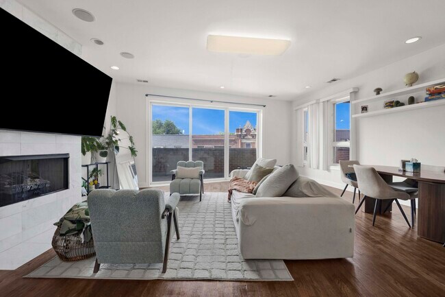 Foto del edificio - 3505 N Elston Ave