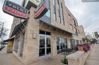 Building Photo - 3016 Guadalupe St