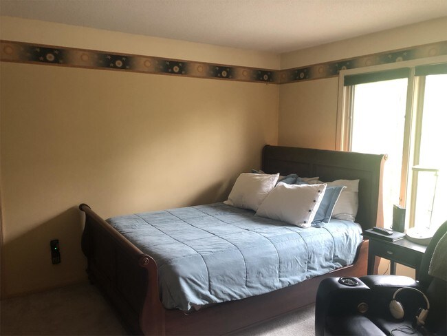 Building Photo - 5035 Honey Oak Run