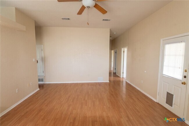 Foto del edificio - 1506 Creek St