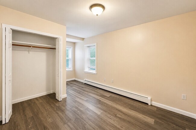 Building Photo - 128 Trenton St