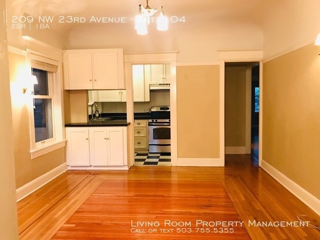 Building Photo - Incredible large vintage on NW 23rd Ave!