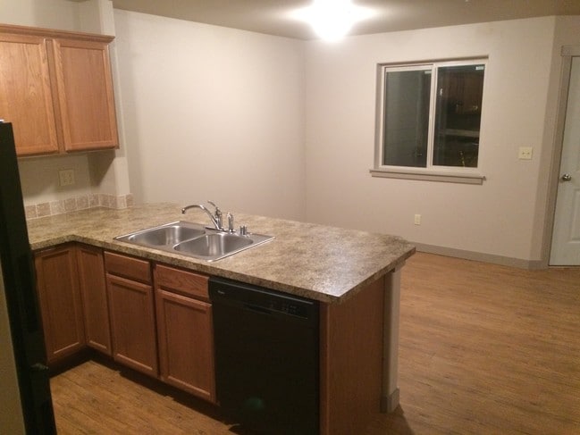 Building Photo - 2121 S 2nd Ave