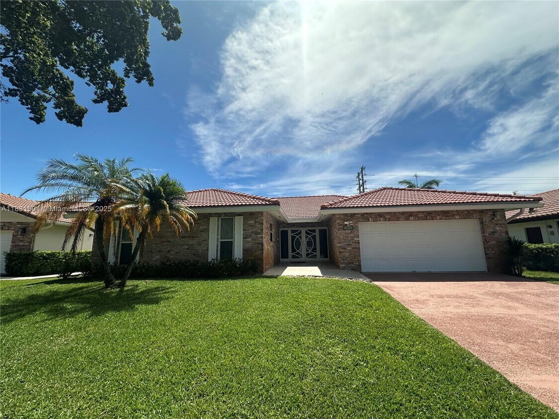 Primary Photo - 4205 NW 69th Terrace