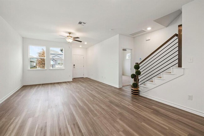 Building Photo - 102 Watkinville Rd