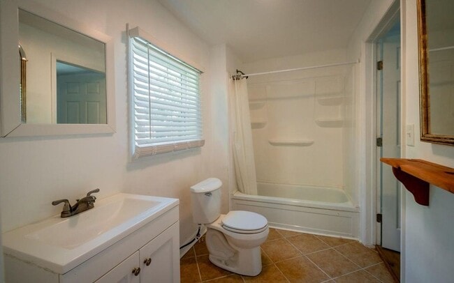 Building Photo - Rossville 2-Bedroom House