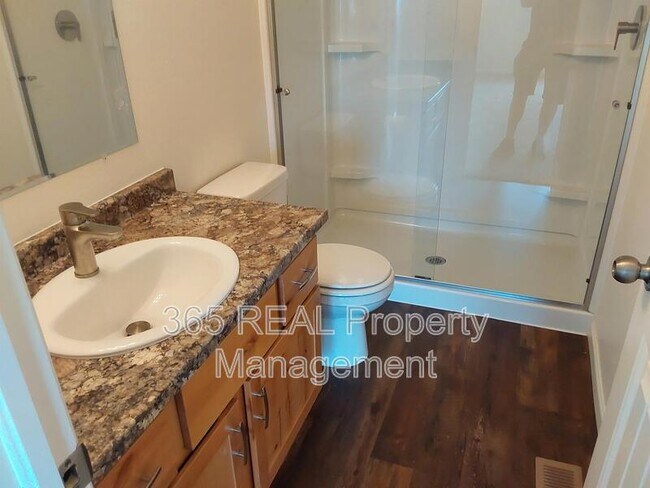 Foto del edificio - 3660 West 25th Street, Unit 2005