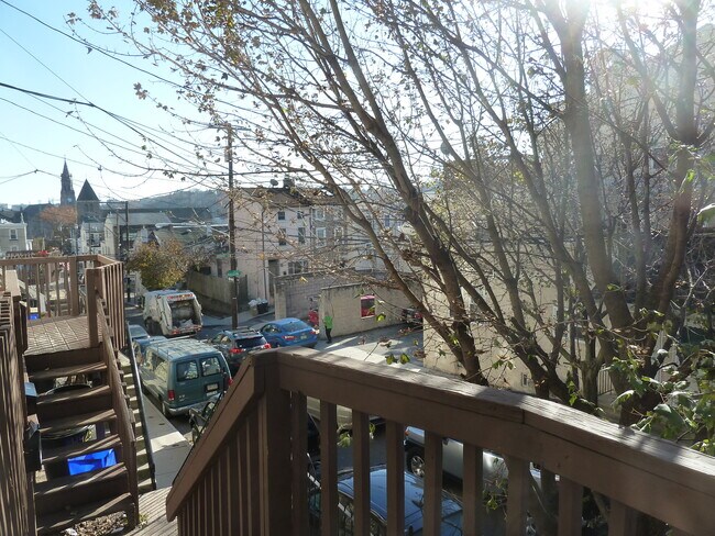 Foto del edificio - 4427 Silverwood St