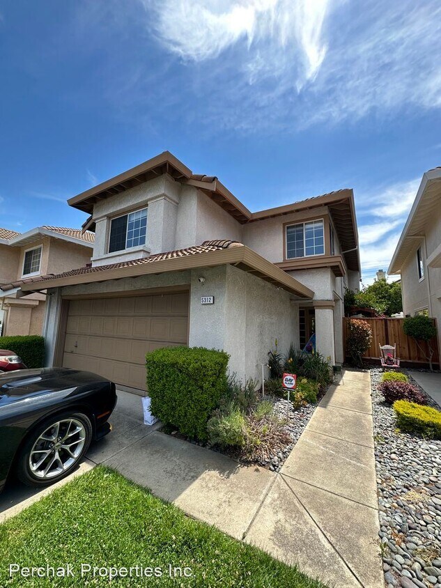 Foto principal - 4 br, 2.5 bath House - 5312 Forte Lane