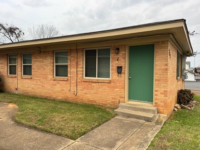 Foto del edificio - 503 S Fannin Ave