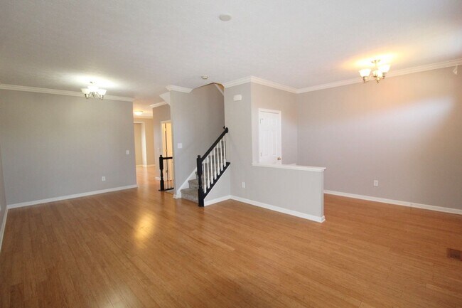 Building Photo - Upscale townhome  with attached garage for rent in the Townes at Bluestone!