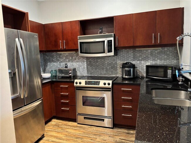 Foto del edificio - 390 17th St NW