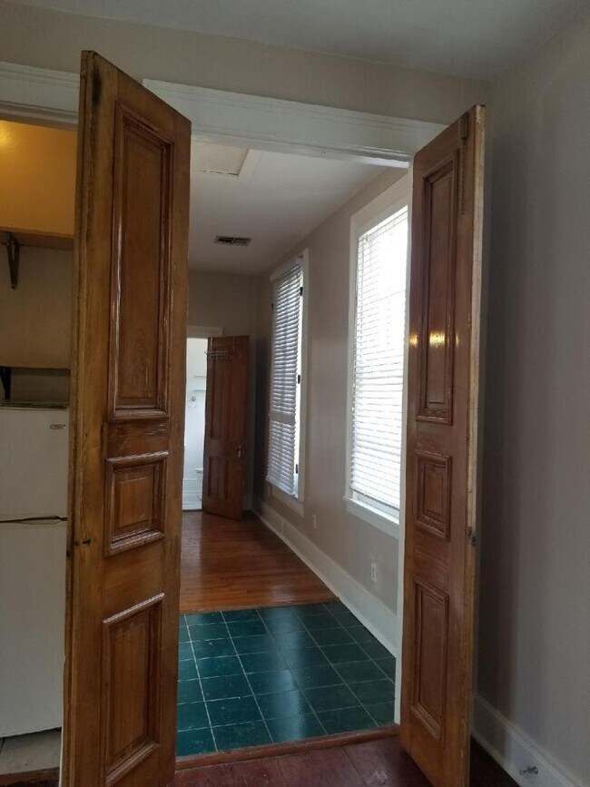 Foto del edificio - 1328 Jackson Ave