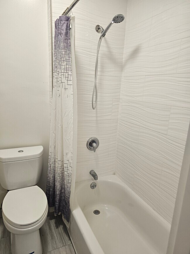 Building Photo - 1423 Coronado Ave