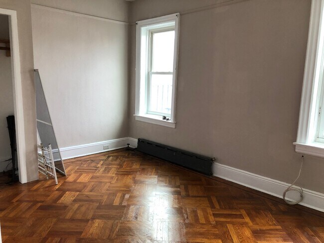 Foto del edificio - 1252 E 38th St