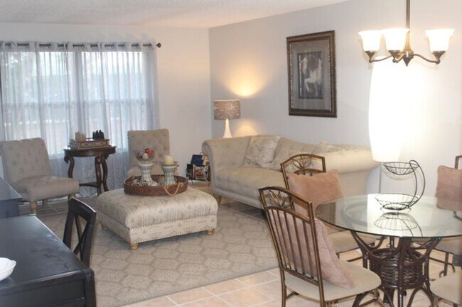 Foto del edificio - 13115 Belhaven Ct