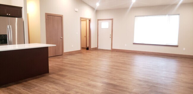Foto del edificio - 1414 E 6th St
