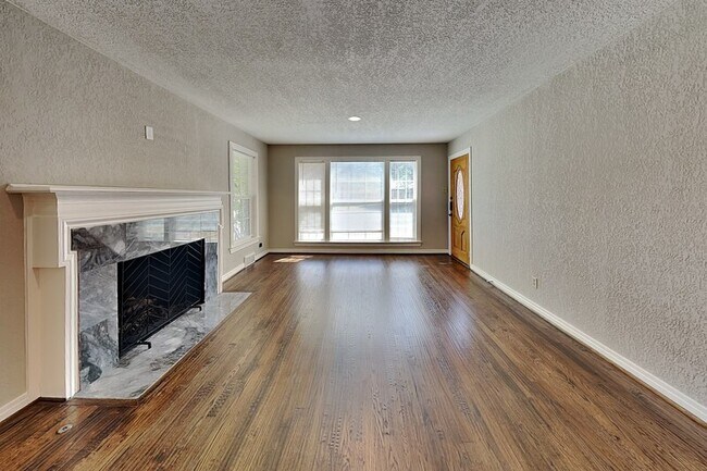 Building Photo - 4345 Skillman St