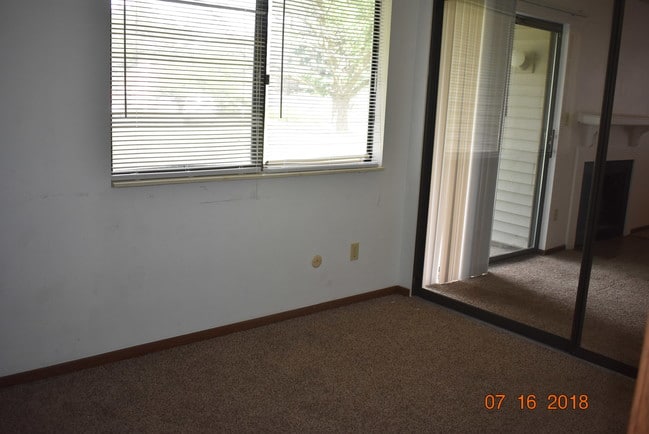 Building Photo - 5706 Autumn Ridge Ct