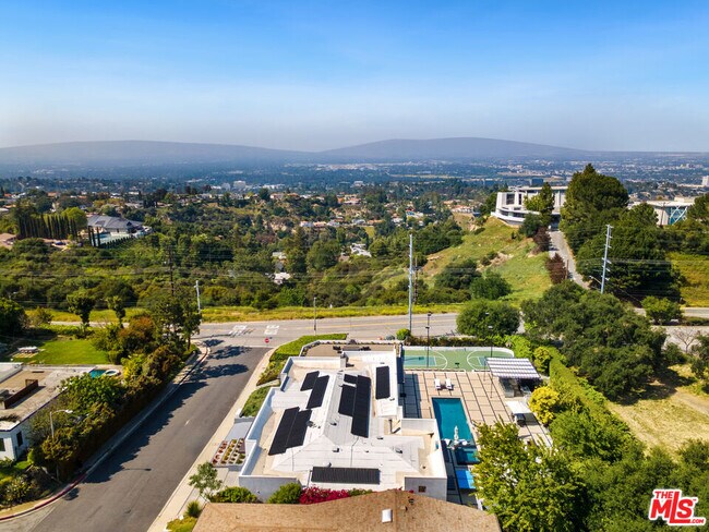 Foto del edificio - 3144 Corda Dr