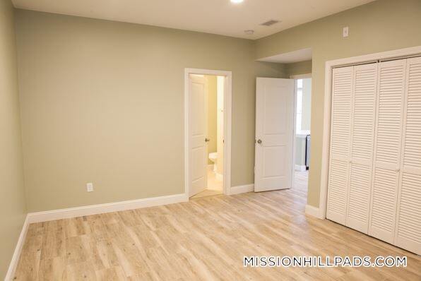 Foto del edificio - 10 Roxbury St