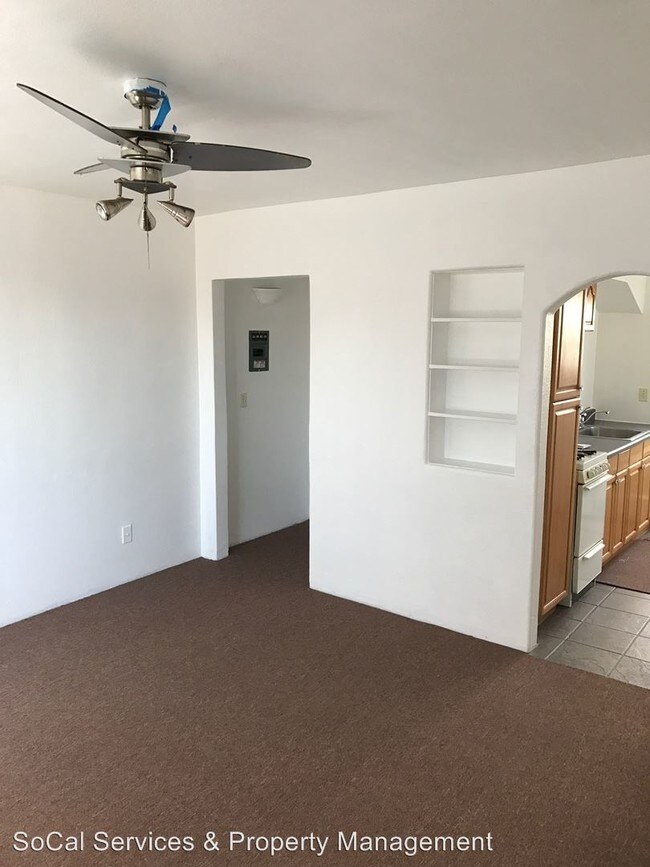 Foto del edificio - 2231 N Palm Canyon Dr