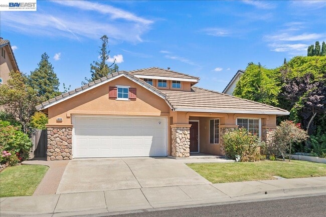 Building Photo - 38806 Litchfield Cir