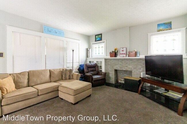 Building Photo - 5 br, 2 bath House - 825 W. Ashland Ave.