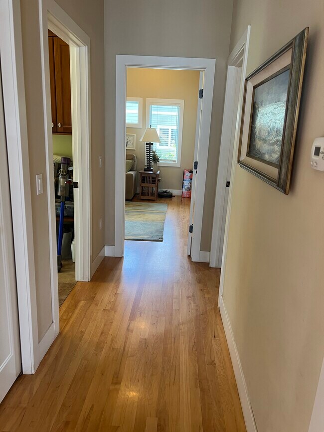 Foto del edificio - 2321 Middleton Beach Rd
