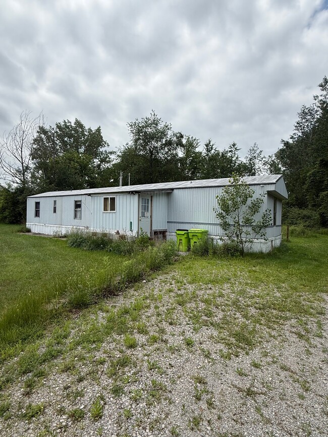 Building Photo - 1404 Rumbaugh Ln