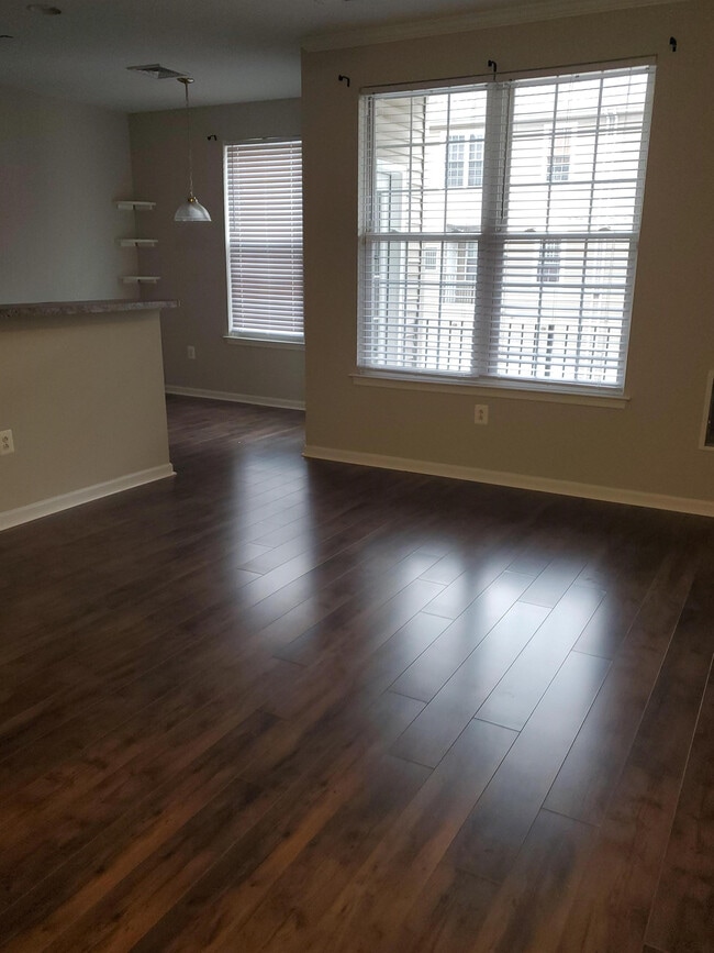 Building Photo - 33 Brewerytown Ct