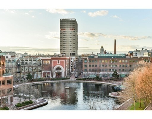 Primary Photo - 4 Canal Park