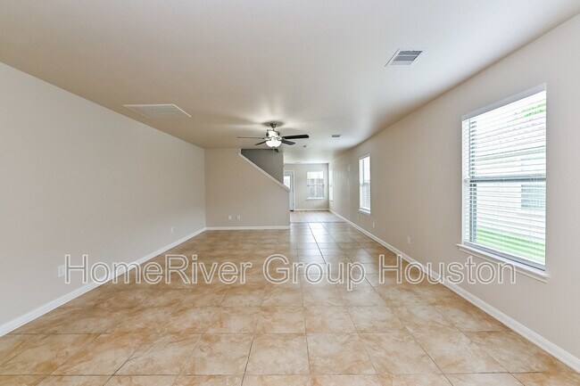 Building Photo - 6610 Hawthorne Falls Ln