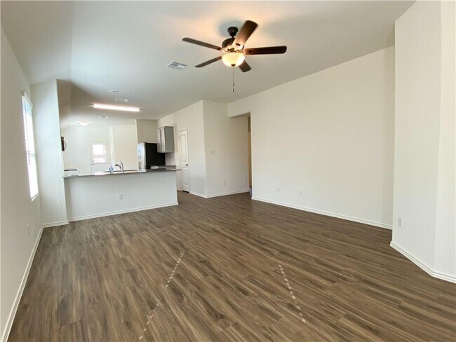 Foto del edificio - 301 Greatest Gift Wy