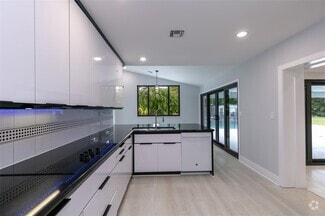 Building Photo - 13401 SW 83rd Ave