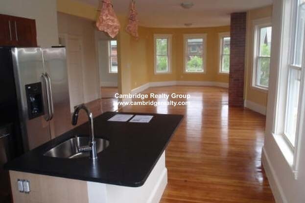 Foto principal - 250 River St