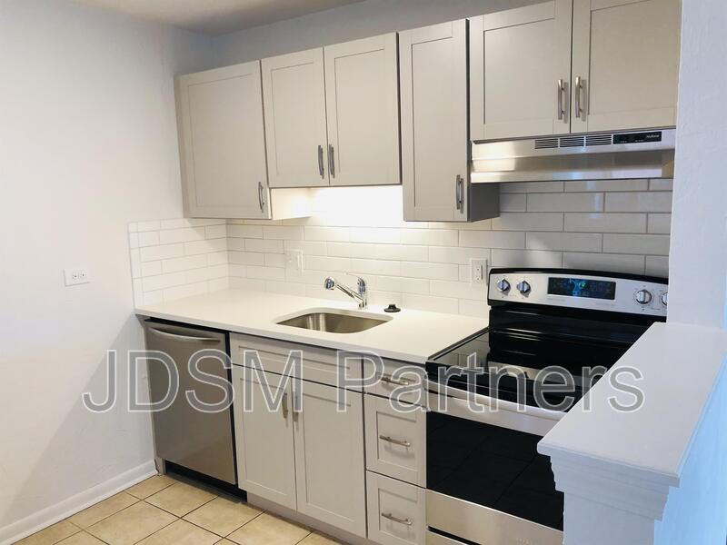 Photo - 1415 N Pearl St #302