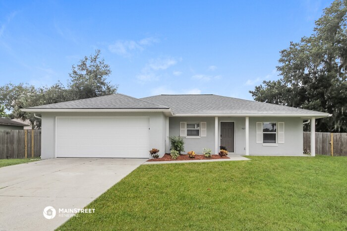 Foto principal - 4678 SPRUCE CREEK RD, Port Orange, FL 32127