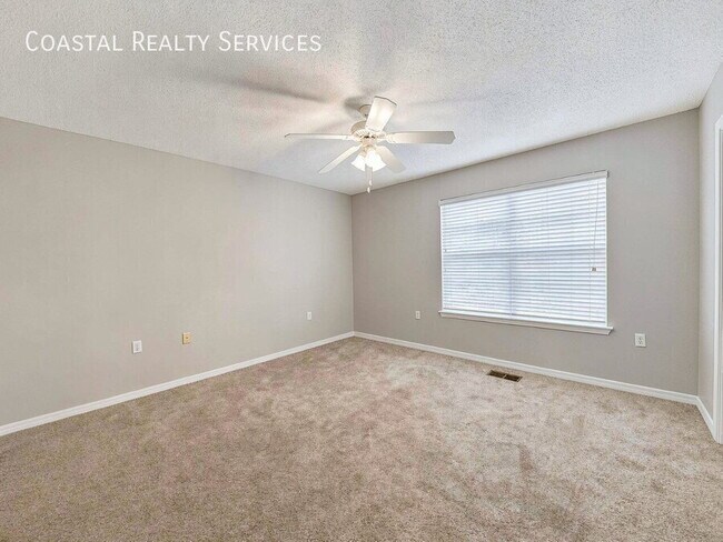 Building Photo - 954 Scenic Oak Ln