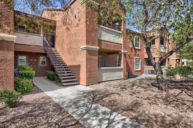 Building Photo - 555 E Silverado Ranch Blvd