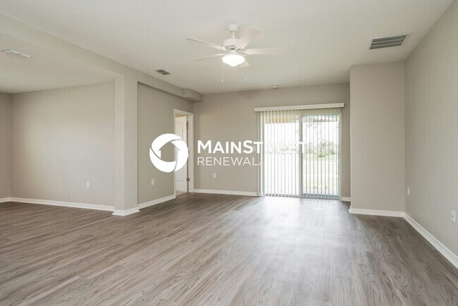 Foto del edificio - 4 Bedroom Pet-Friendly Home in CAPE CORAL,...