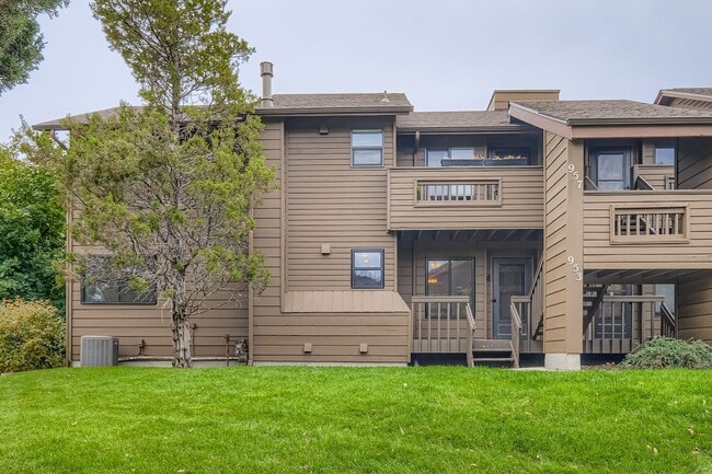 Photo - 953 Moorings Dr Townhome