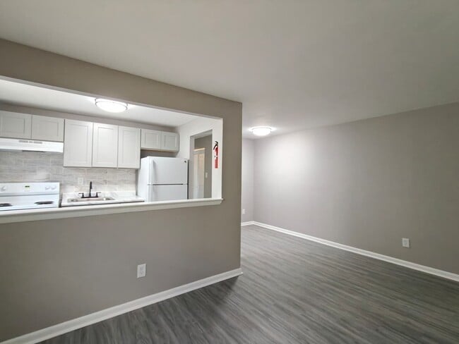 Photo - 308 Main St Apartment