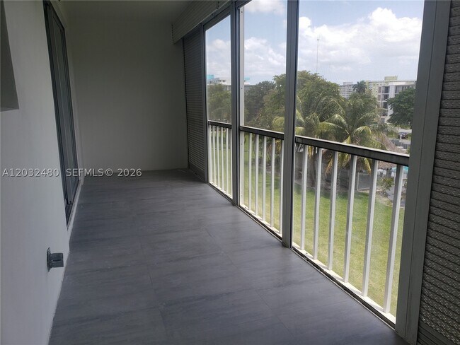 Foto del edificio - 4700 Washington St