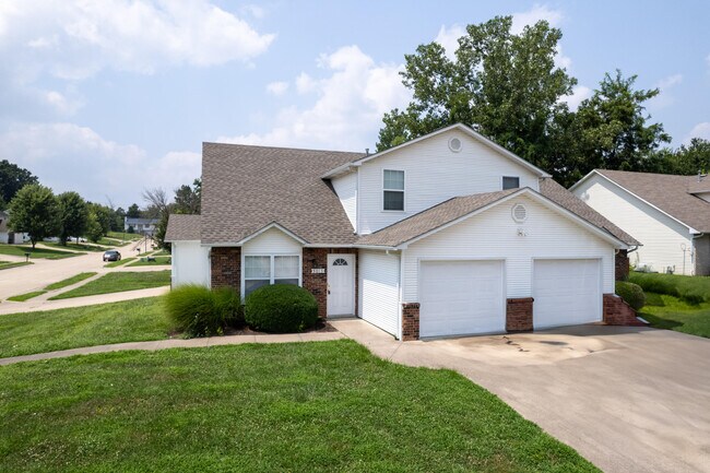 Foto del edificio - 5015 CARRIE RIDGE Dr