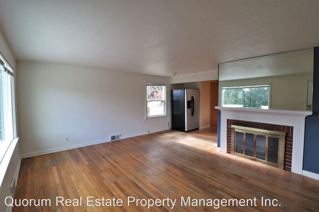 Foto del edificio - 2 br, 1.5 bath House - 4127 – 48th Ave SW